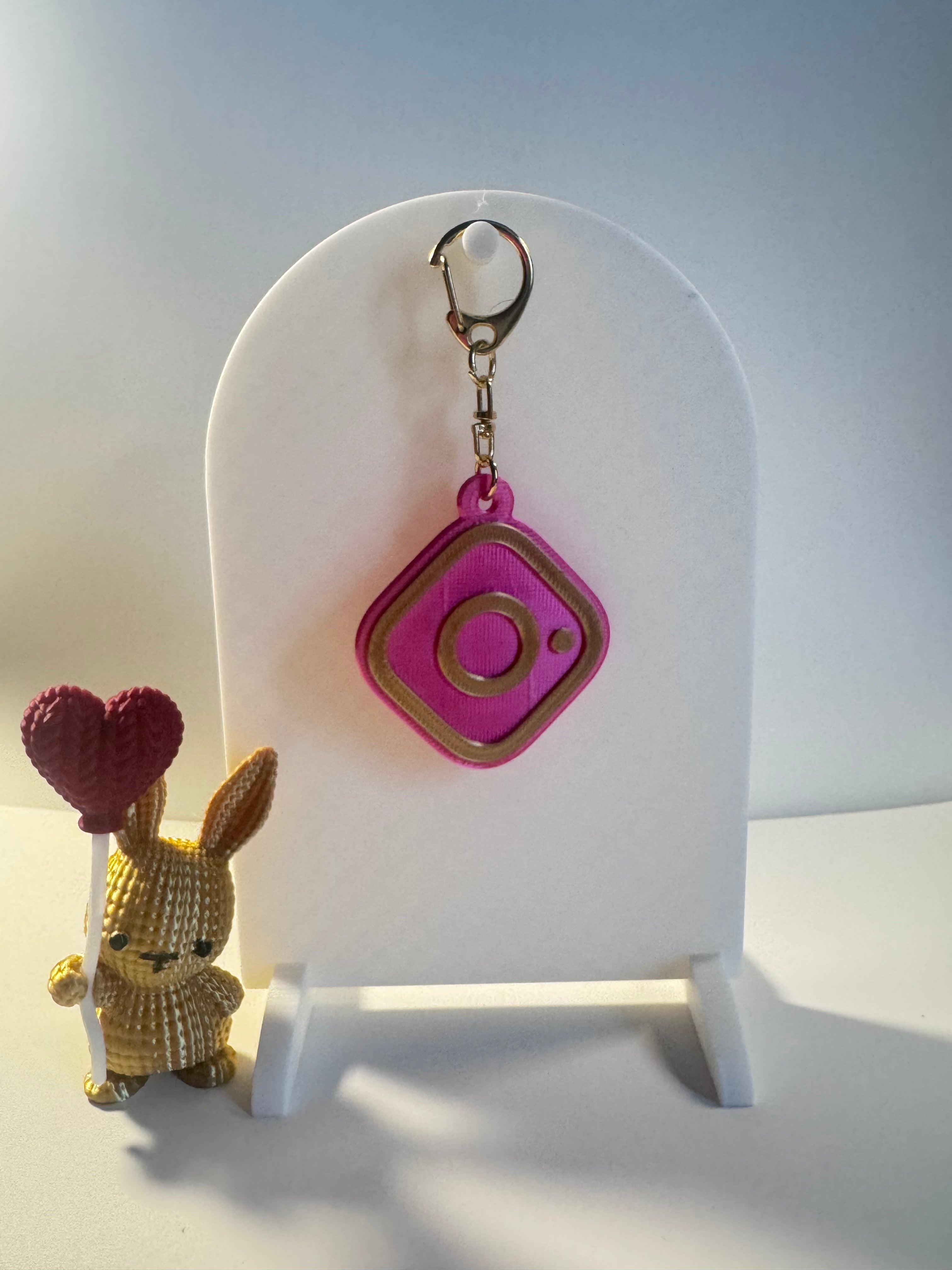 ✨ Custom NFC  Instagram Keychain – Tap. Connect. Impress. ✨